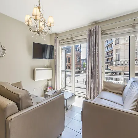 Cosy Near The Center, Cleaning Included Apartment Blankenberge
