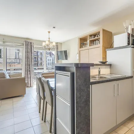 Chic With Sea Access, Cleaning Included Apartamento