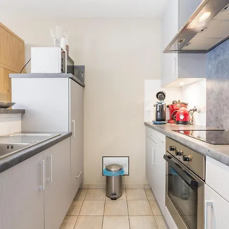 Apartment Cosy Near The Center, Cleaning Included *
